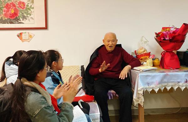 看望孟昭德老先生 (4) 看望孟昭德老先生 (4)